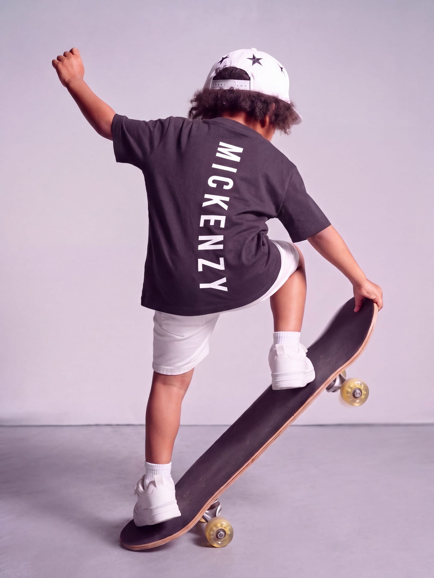 MICKENZY BLACK TEE